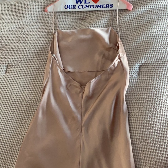 Chic MIDI/Ankle Dress - Picture 4 of 5